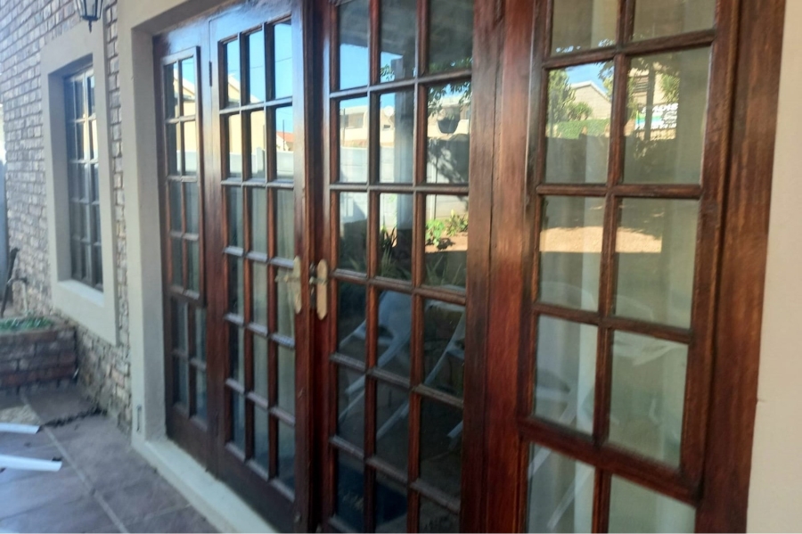 2 Bedroom Property for Sale in Albertinia Western Cape